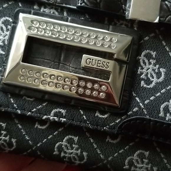 Guess Wallet - Picture 5 of 6